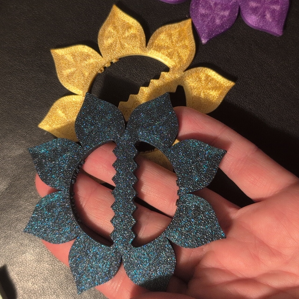 Flower Shirt/Scarf Slide Rings - Picture 5 of 9
